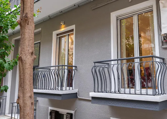Spacious Modern Apartment In Athens Near Metro
