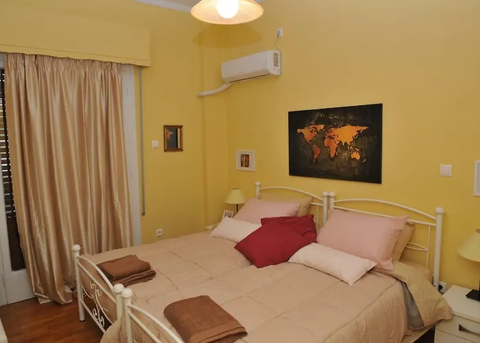 Cozy Acropolis